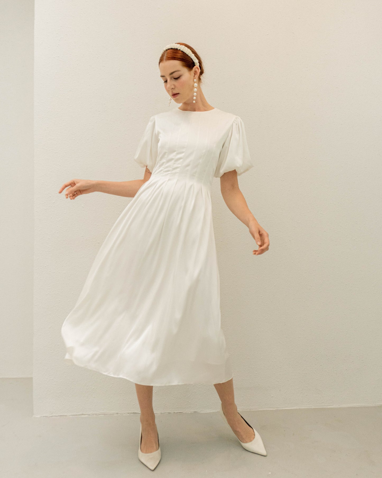 Peppa Puff Sleeves Tea Length Dress