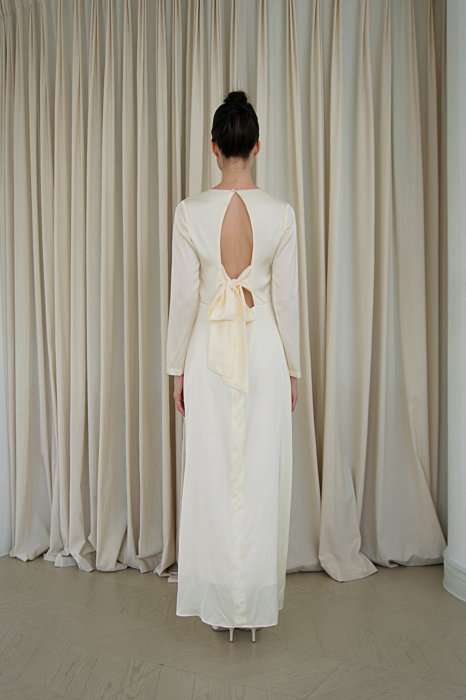 Dana Long Sleeves with Open Back Dress Noire Dana Long Sleeves with Open Back Dress Noire