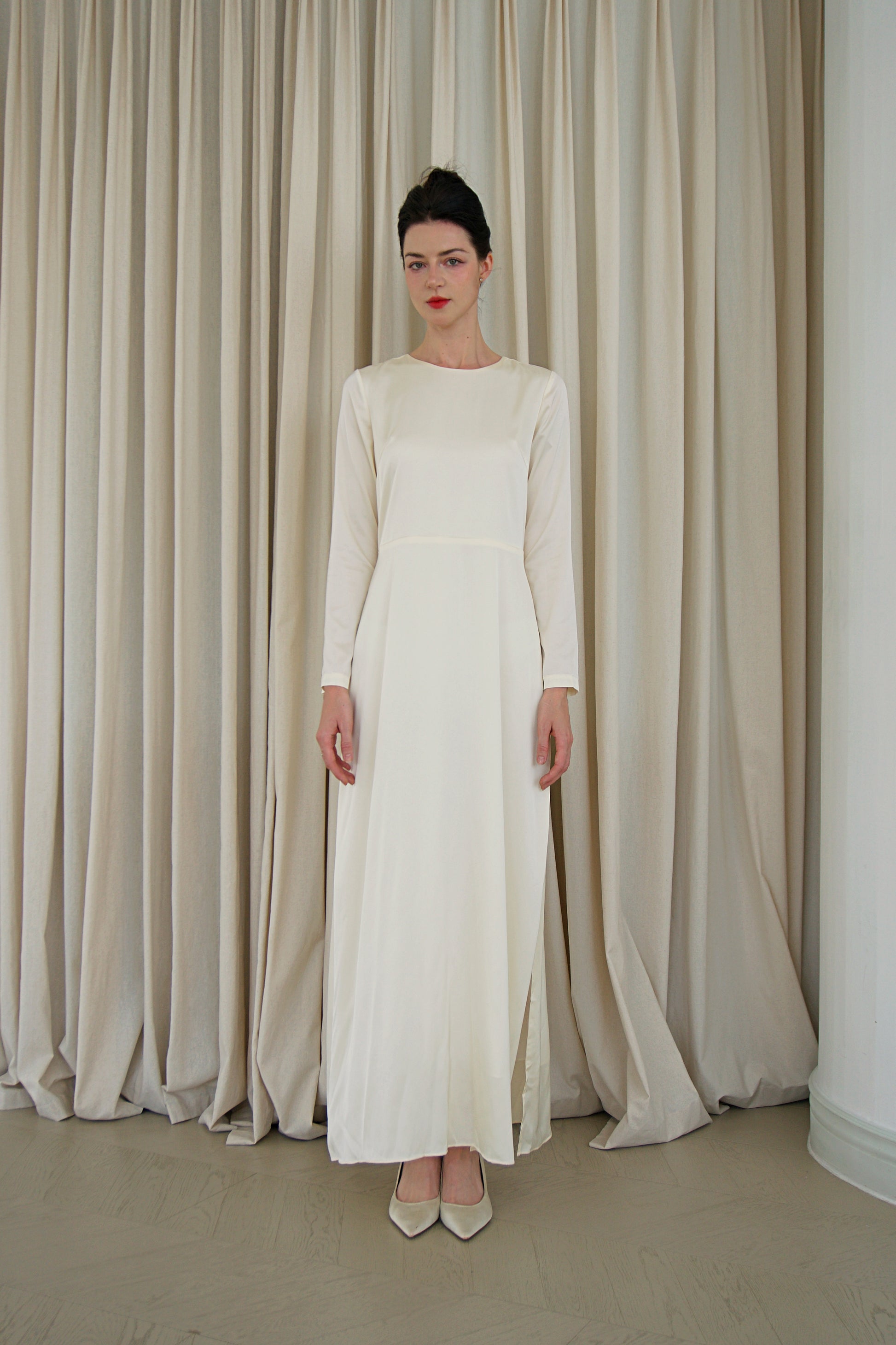 Dana Long Sleeves with Open Back Dress Noire Dana Long Sleeves with Open Back Dress Noire